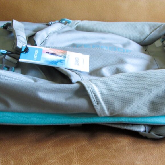 NWT LifeProof Squamish 20 Liter Outdoor Backpack for Travel and Hiking main image 9